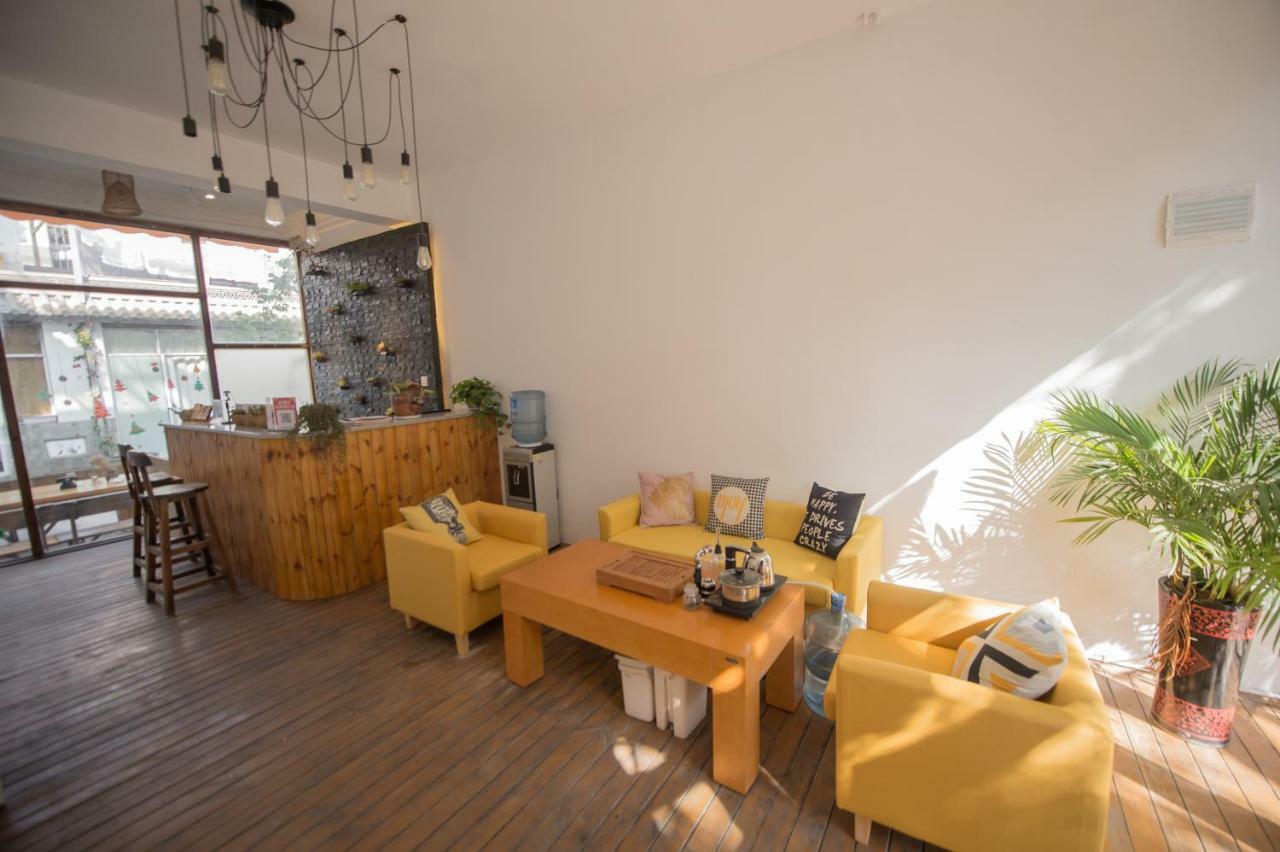 Dali Spring Field Hostel Extérieur photo